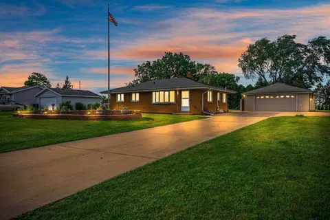 130 E Fitzsimmons, Oak Creek, WI 53154
