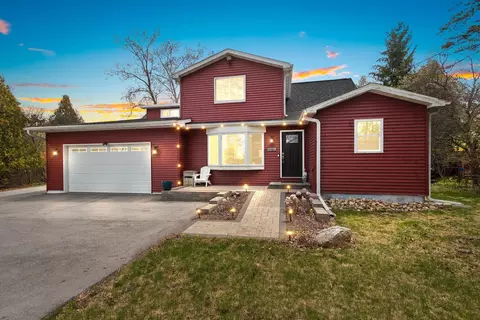 1020 Lakeview, Algoma, WI 54201