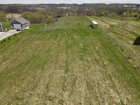7830 Sandy Rdg, Barton, WI 53040