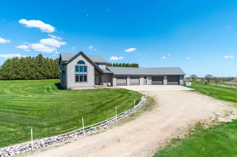 11840 County 5, Mayville, MN 55921