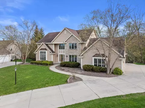 n61w12851 Hemlock, Menomonee Falls, WI 53051