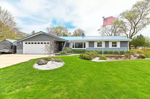 4076 S 104th, Greenfield, WI 53228