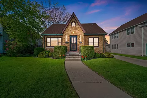 1922 43rd, Kenosha, WI 53140