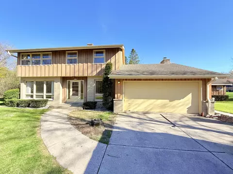 1141 W Acacia, Glendale, WI 53217