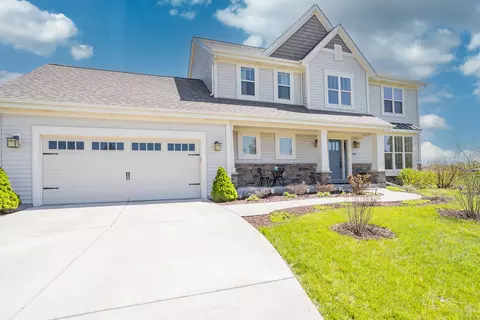504 Fairwinds, Mukwonago, WI 53149