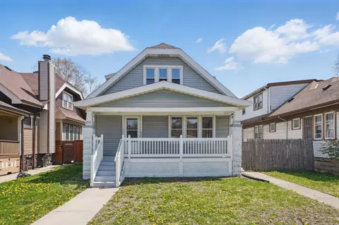 2952 N 51st, Milwaukee, WI 53210