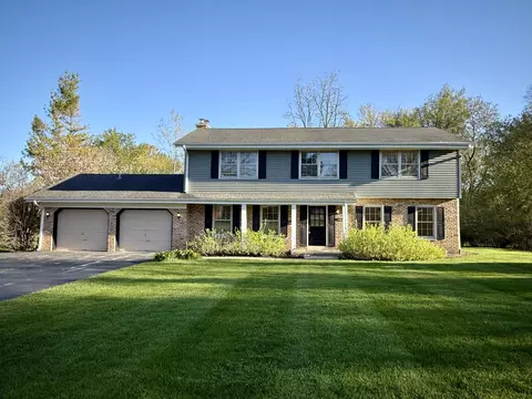 13875 Forest Grv, Brookfield, WI 53005