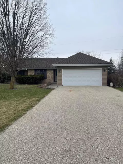 194 Granary, Hartland, WI 53029