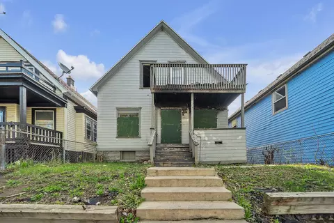 3304 N 21st, Milwaukee, WI 53206
