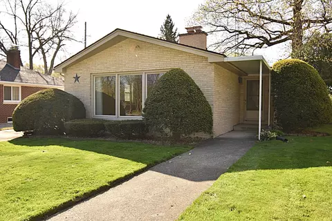 5015 Harrison, Kenosha, WI 53142