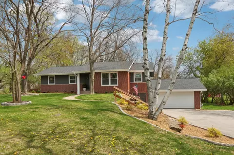 w279n2140 Prospect, Pewaukee, WI 53072