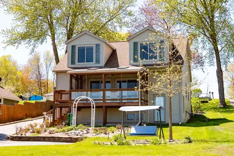 n5226 Wildcat Road, Hubbard, WI 53035