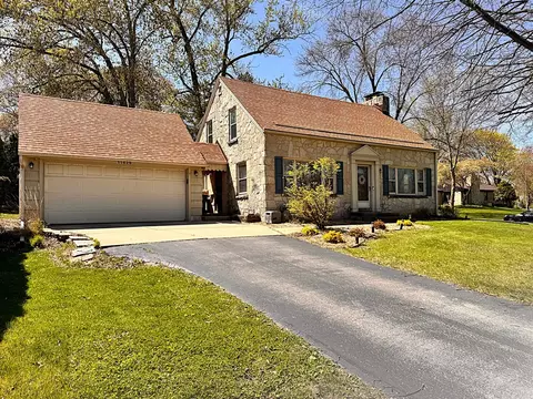 11625 W Underwood, Wauwatosa, WI 53226