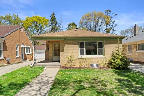 2206 W Marne, Glendale, WI 53209