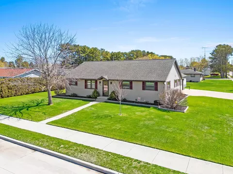 4105 Clover, Two Rivers, WI 54241