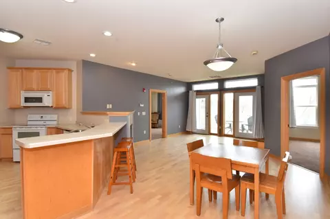 110 S Wisconsin #2E, Port Washington, WI 53074