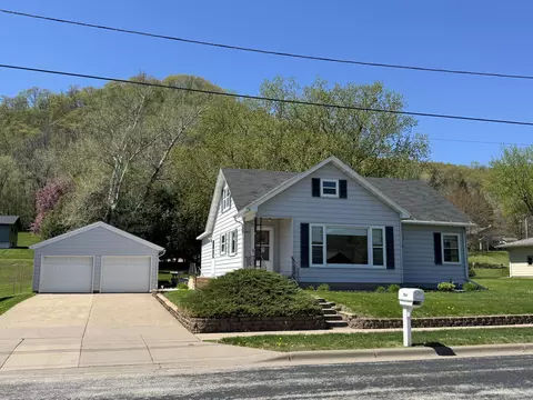 201 Broadway, Rollingstone, MN 55969