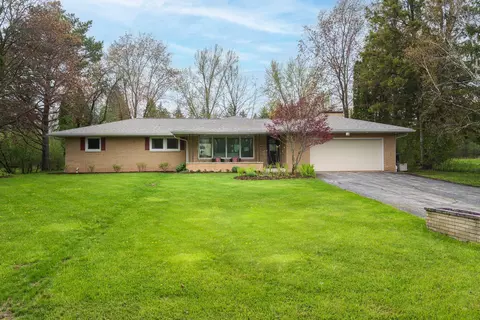 1820 W Woodside, Mequon, WI 53092