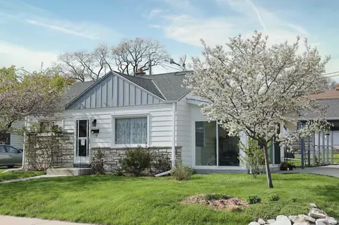 316 W Martin, Milwaukee, WI 53207