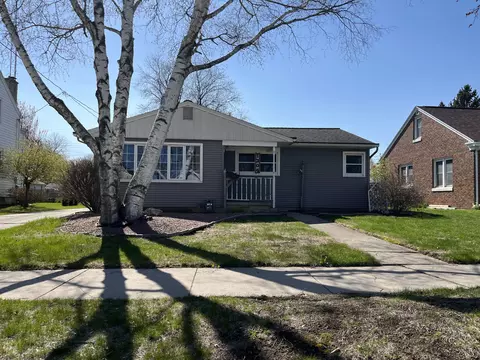 1304 N 9th, Manitowoc, WI 54220