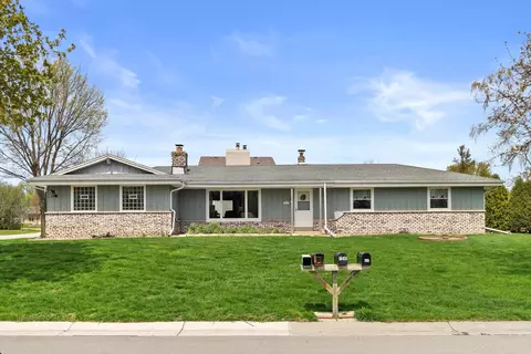 7940 W Coventry, Franklin, WI 53132