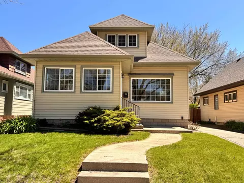 2530 N 65th, Wauwatosa, WI 53213