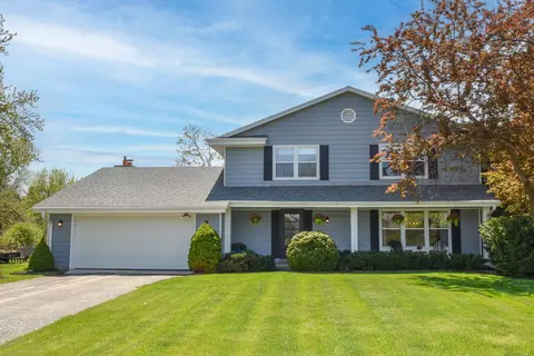 2617 W Hyacinth, Mequon, WI 53092