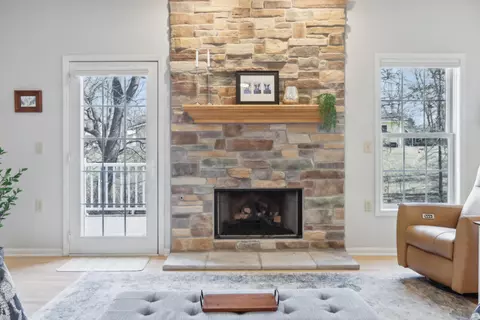 5620 S 76th #10, Greendale, WI 53129