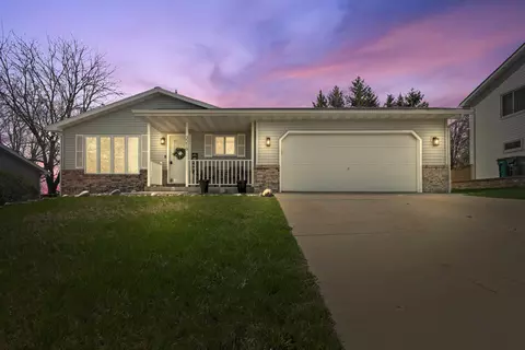 3219 Windsor, West Bend, WI 53090