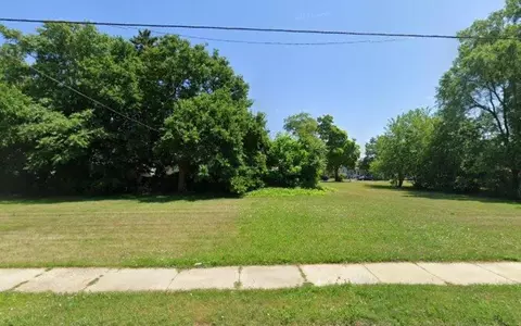 6205 13th, Kenosha, WI 53143