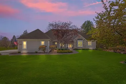 1920 Tree Line, Waukesha, WI 53188