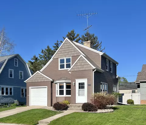 417 Pleasant, Fond Du Lac, WI 54935