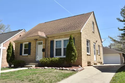 218 N 79th, Milwaukee, WI 53213