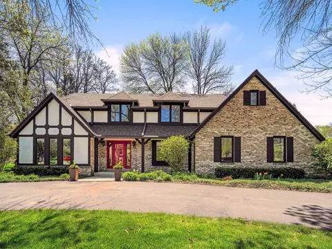 18585 Woodberry, Brookfield, WI 53045