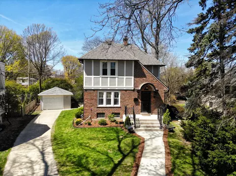 5489 N Danbury, Whitefish Bay, WI 53217