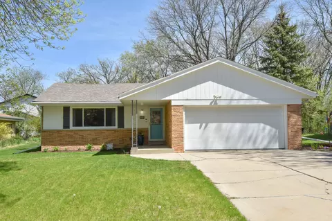 4464 N 105th, Wauwatosa, WI 53225