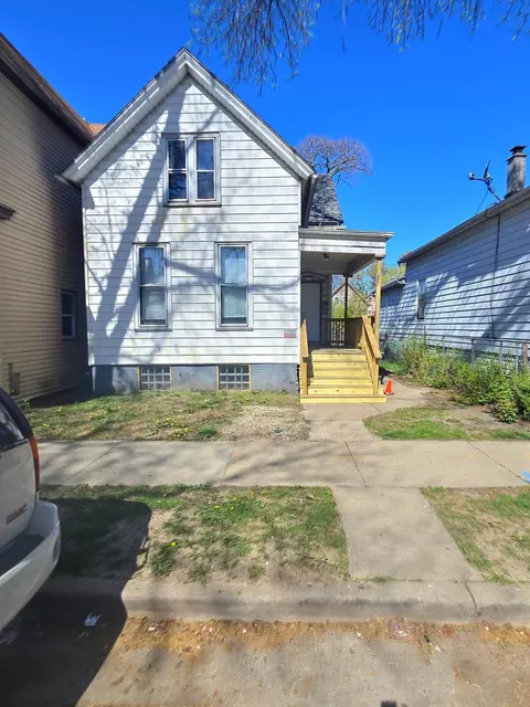 1639 S 7th, Milwaukee, WI 53204