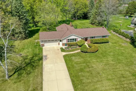 3336 Highview, Hubertus, WI 53033