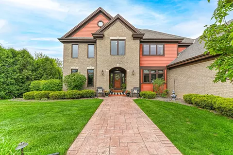 7601 S Cambridge, Franklin, WI 53132