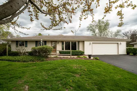 21375 Birdseye, Waukesha, WI 53186