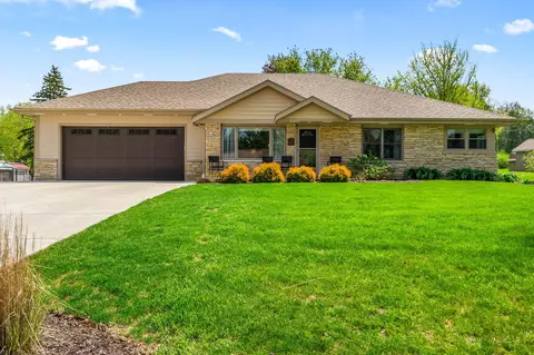 w154n10094 Moonlite, Germantown, WI 53022