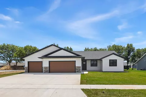 1916 Golden Gate, Holmen, WI 54636