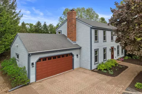 w299s5774 Windcrest, Genesee, WI 53189