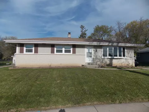 5354 S 9th, Milwaukee, WI 53221