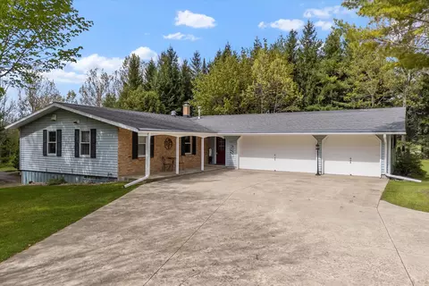 W4415 Park, Holland, WI 53075
