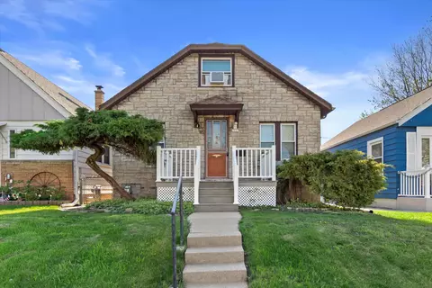 2447 S 75th, West Allis, WI 53219