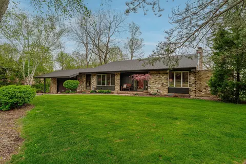 15340 Woodbridge, Brookfield, WI 53005
