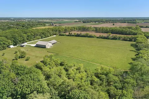 n5911 County Dd, Spring Prairie, WI 53105