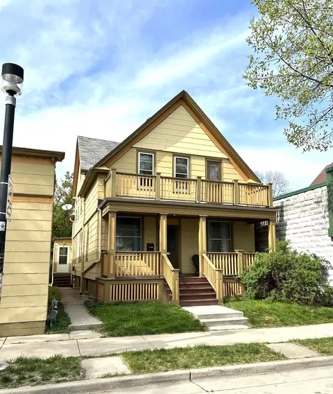 918 E Ctr #920922, Milwaukee, WI 53212