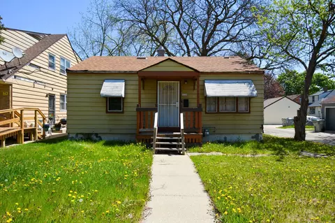 5220 N 29th, Milwaukee, WI 53209